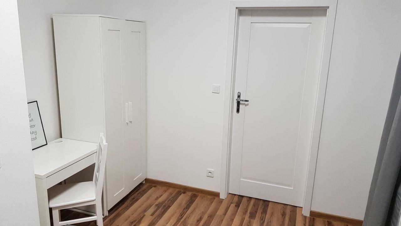 Apartament Nr 15 - 2 Pokoje Z Prywatnymi Lazienkami Centrum ポズナン エクステリア 写真